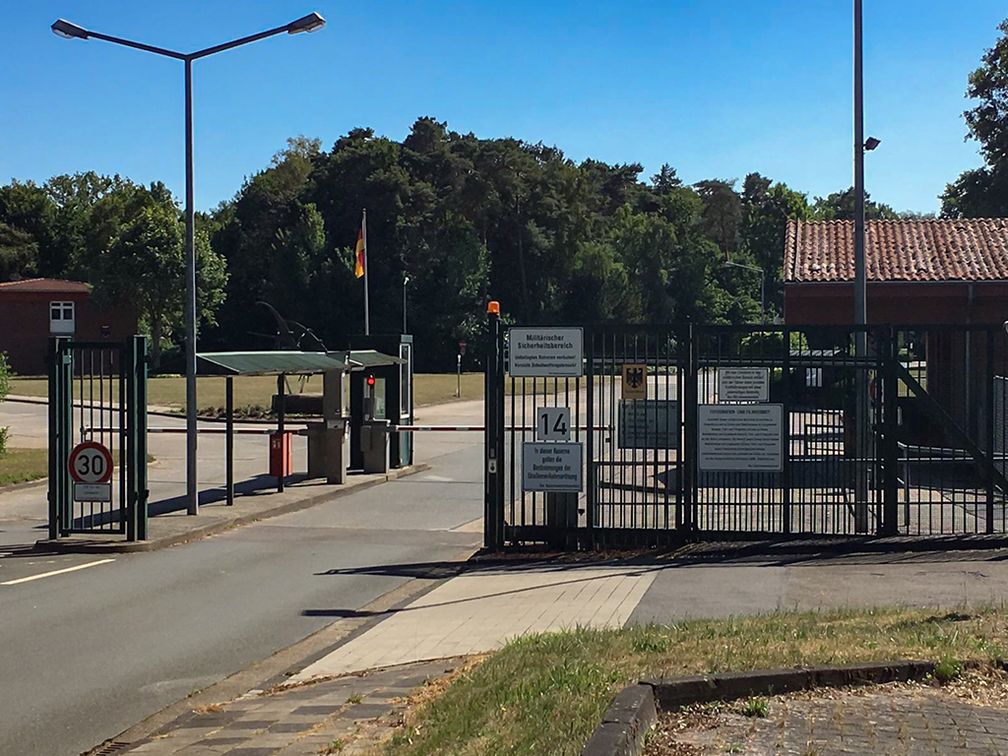 Kaserneneinfahrt der Theodor-Blank-Kaserne in Rheine. Bild: "obs/Presse- und Informationszentrum Sanitätsdienst/Patrizia Siotkowski"