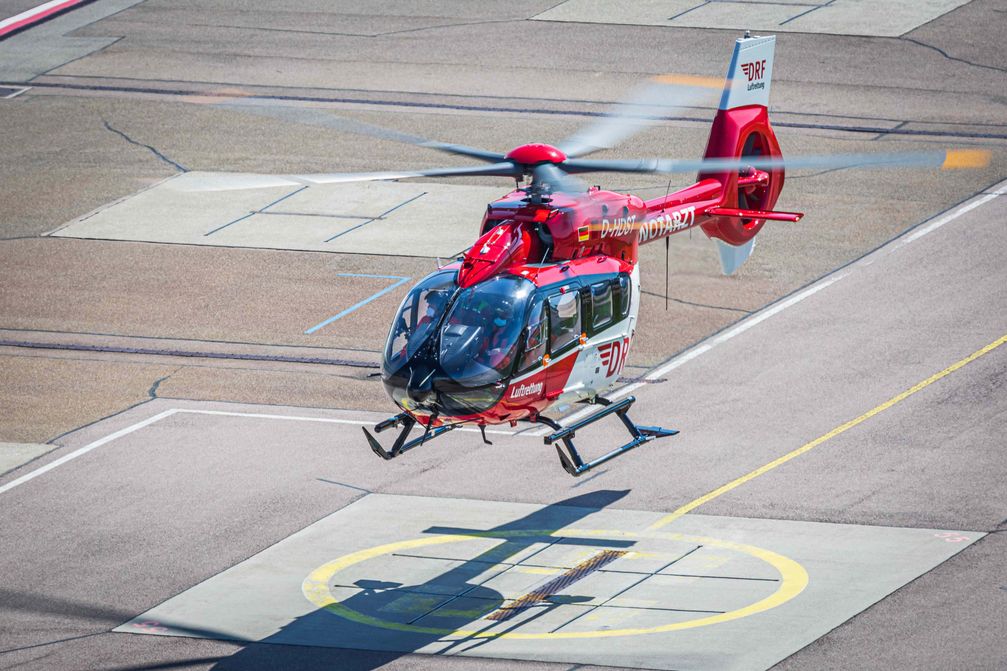 Erste H145 mit Fünfblattrotor Retrofit im Flug Bild: DRF Luftrettung Fotograf: Quelle: Airbus Helicopters