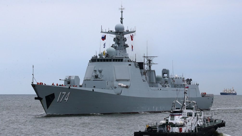 Chinesischer Zerstörer vom Typ 052D, "Hefei", in Baltijsk, 21. Juli 2017