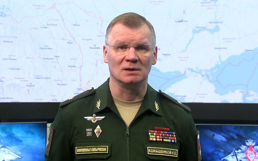 Der Pressesprecher des russischen Verteidigungsministeriums, Generalmajor Igor Konaschenkow, bei einem Briefing in Moskau