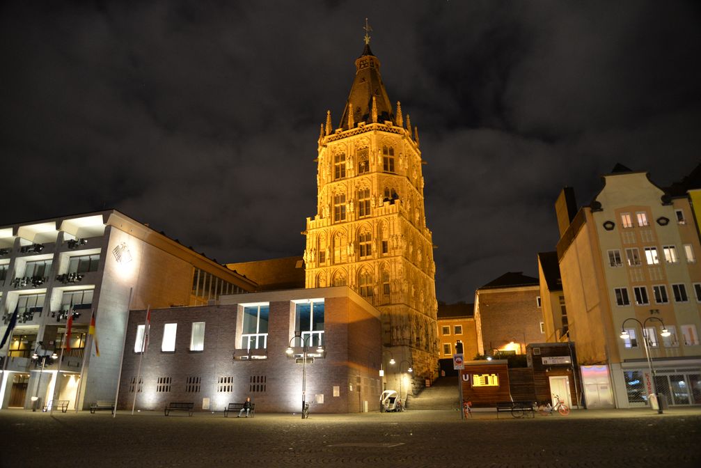 100 Prozent klimafreundlicher Ökostrom von LichtBlick erleuchtet seit Jahresbeginn das Historische Rathaus der Stadt Köln. Bild: "obs/LichtBlick SE/Kollawat Somsri"