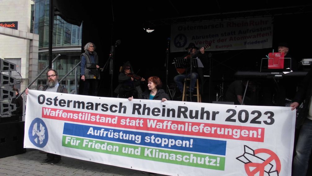 Die Abschlusskundgebung des Ostermarsches Rhein-Ruhr in Dortmund am 10. April 2023 Bild: Felicitas Rabe