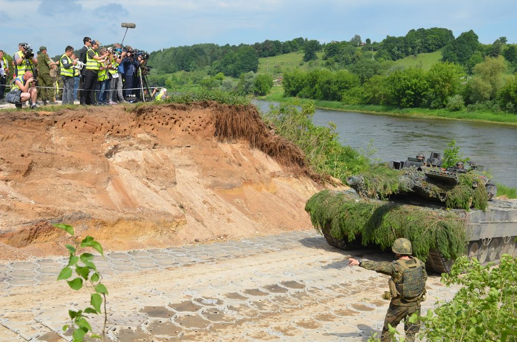 Kampfpanzer Leopard 2 an der litauisch-polnischen Grenze während der Übung Iron Wolf, Teil von Saber Strike 17, im Juni 2017.