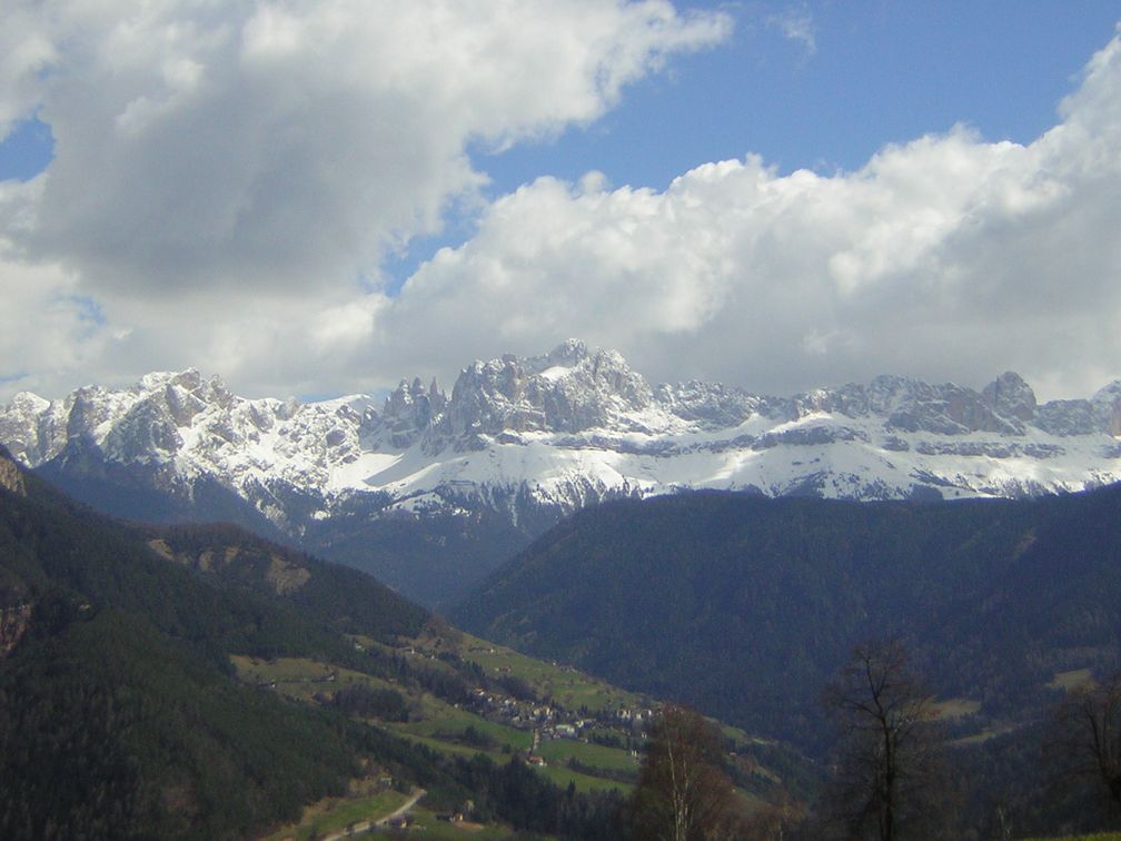 Blick von Steinegg auf den Rosengarten.