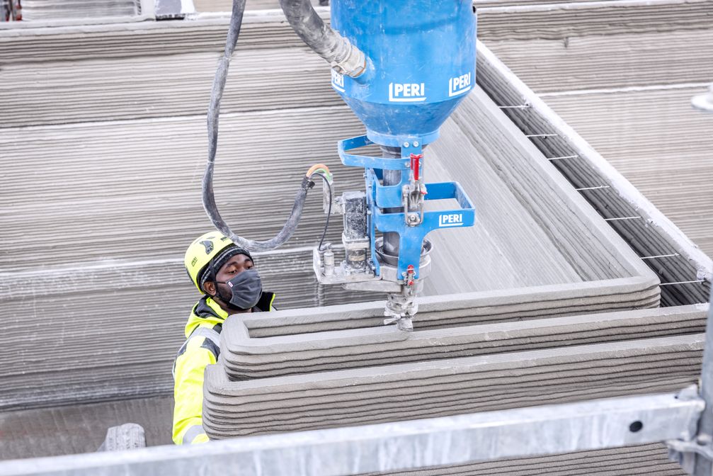 PERI 3D-Betondruck: Für 1m² doppelschalige Wand benötigt der 3D-Betondrucker rund 5 Minuten.  Bild: "obs/PERI GmbH"