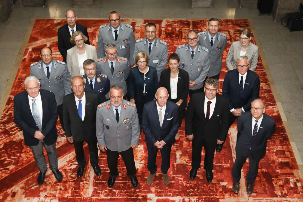 Delegation des Sanitätsdienstes der Bundeswehr und der BG Kliniken.