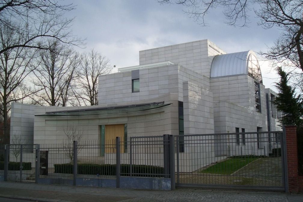 Botschaft der Islamischen Republik Iran, Podbielskiallee 65-67, Berlin-Dahlem