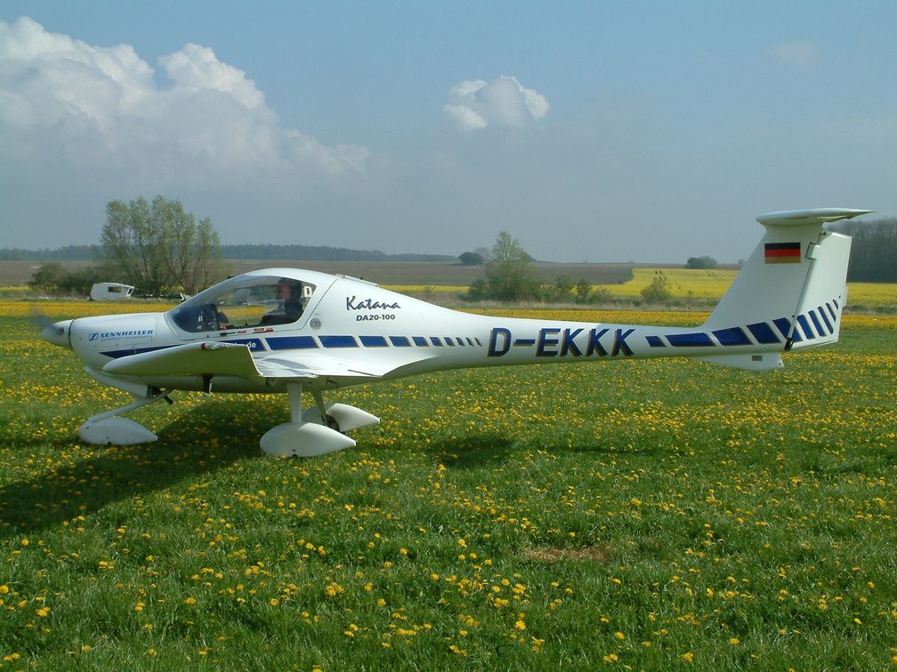 Die DA20 Katana / DV20 Katana ist ein zweisitziges Leichtflugzeug, das von der Firma Diamond Aircraft in Österreich bzw. Kanada hergestellt wird.