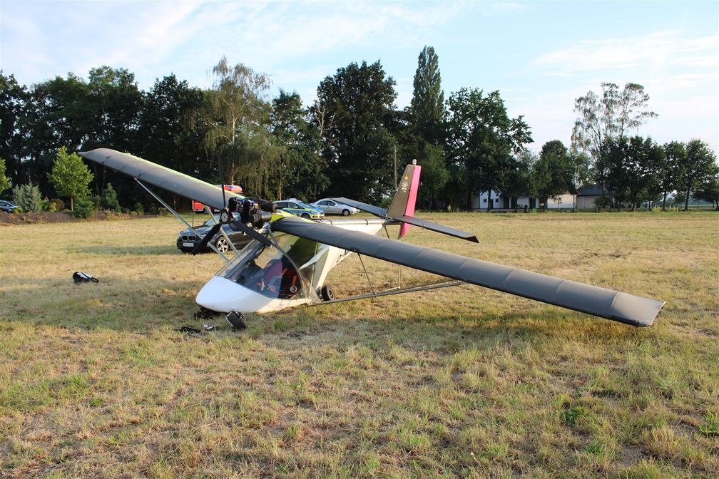 Nicht geplante Landung eines Ultraleichtflugzeug Stemwede Bild: Polizei