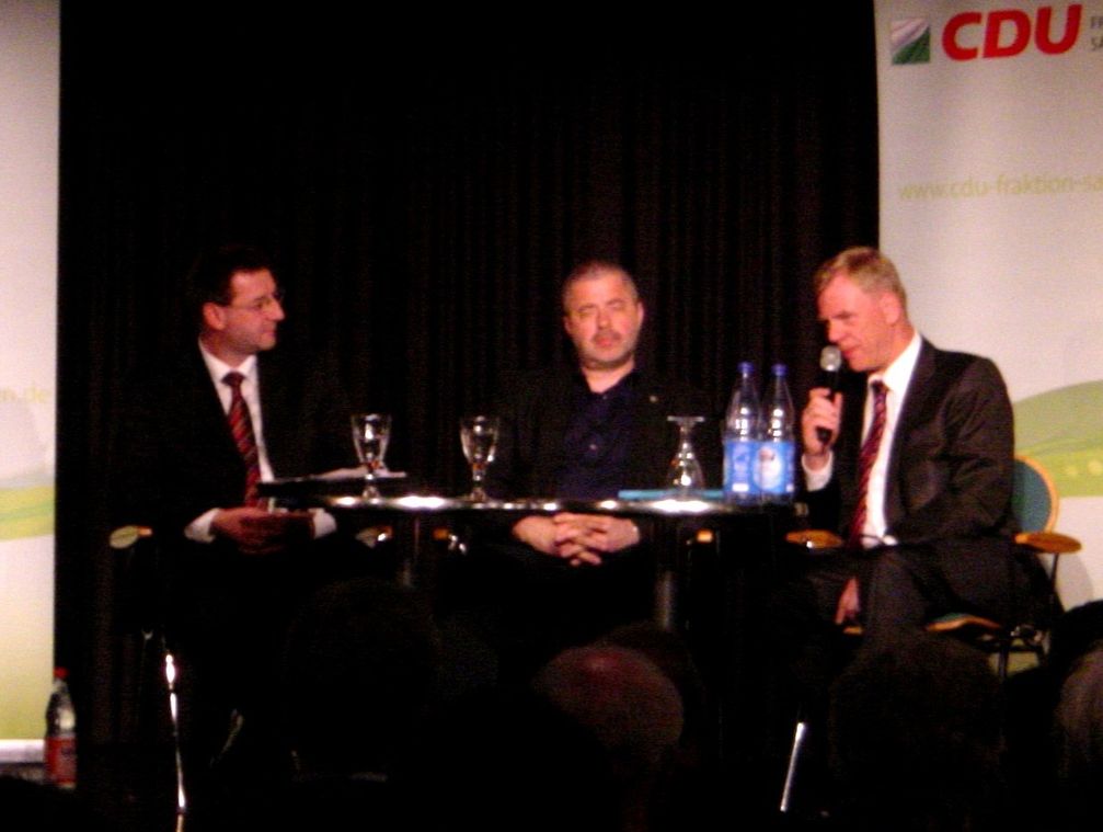 Unland (rechts) mit Jens Michel und Michael Geisler in Pirna, April 2013