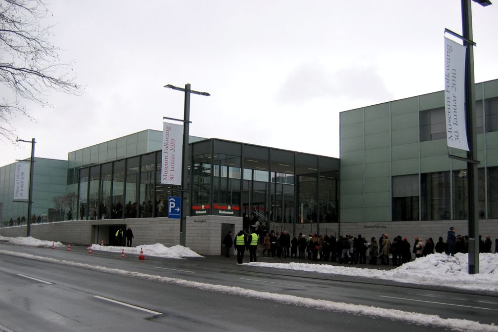 Frontansicht des Museum Folkwang mit dem von David Chipperfield entworfenen Neubau. Aufgenommen am Eröffnungswochenende im Januar 2010.