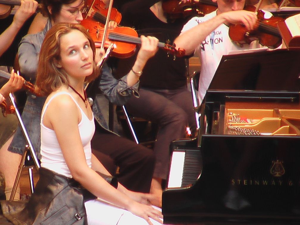 Hélène Grimaud beim Internationalen Klavierfestival in La Roque d'Anthéron, 2004