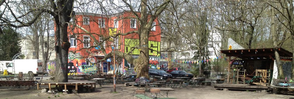 Vorderhaus und Freisitz des Conne Islands im Frühjahr 2013