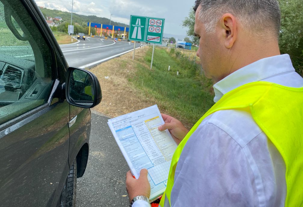 Urlaubsfahrt-mit-Hindernissen-Was-ist-beim-Unfall-zu-tun-