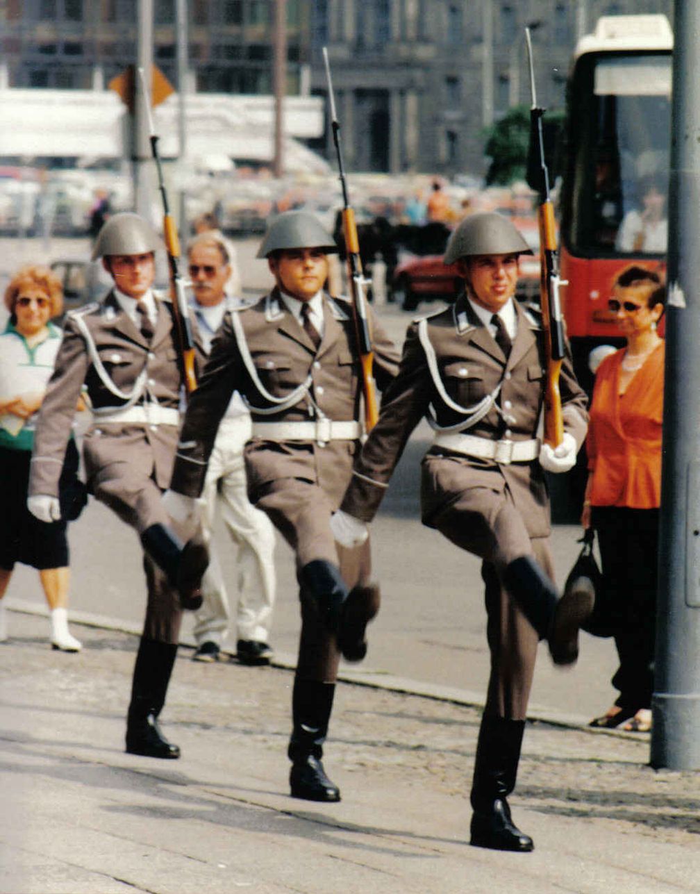 Ehrenwache des Wachregiments Friedrich Engels der NVA