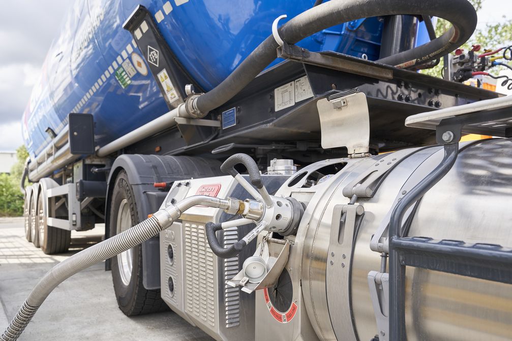 Nachhaltiger-Kraftstoff-f-r-schwere-Lkw-Bio-LNG-kommt-voran-trotz-politischer-H-rden