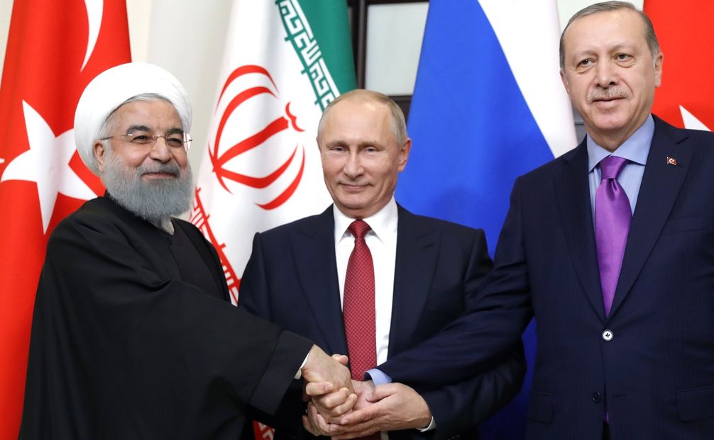 Hassan Rouhani, Wladimir Putin und Recep Tayyip Erdoğan in Sotschi (2017)