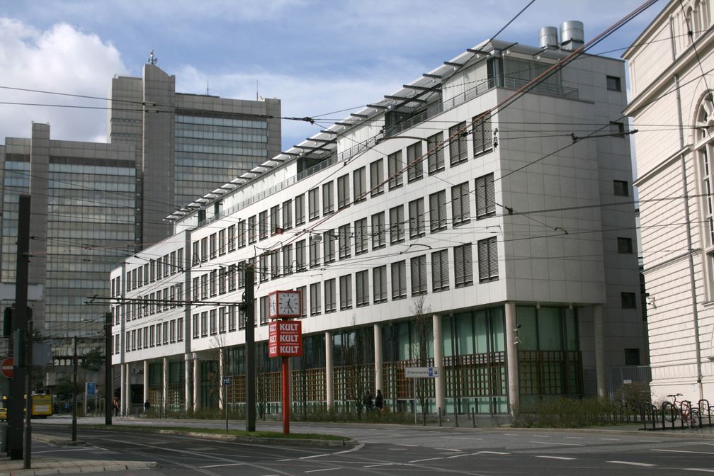 Das Landgericht Bonn, Gebäudeteil an der Oxfordstraße