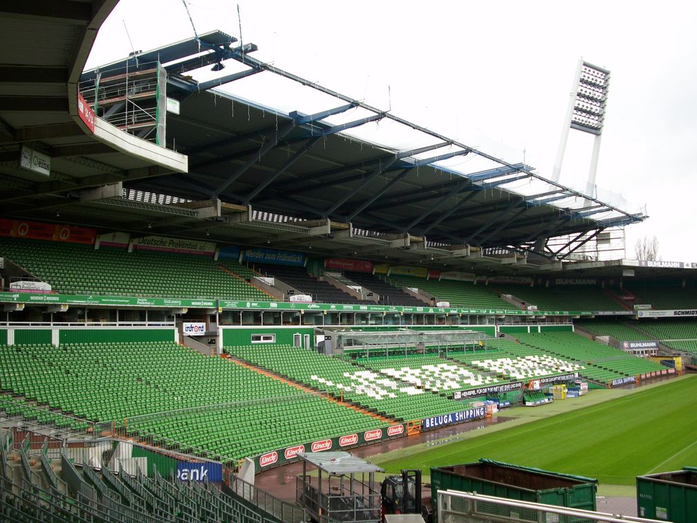 Das Weserstadion in Bremen ist das Fußballstadion des deutschen Fußball-Bundesligisten Werder Bremen.