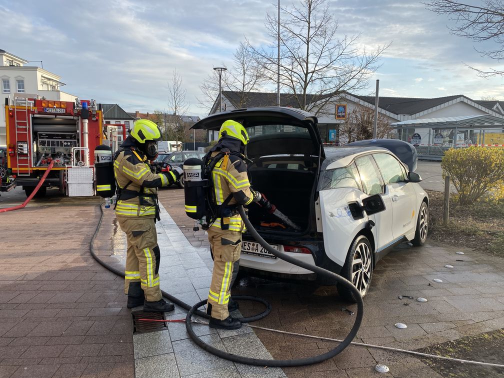 Kühlung des Batteriepaketes Bild: Feuerwehr