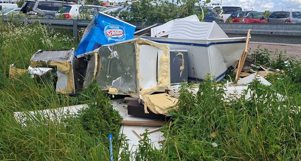 Umkirch-K-hltruhen-illegal-entsorgt-Zeugen-gesucht