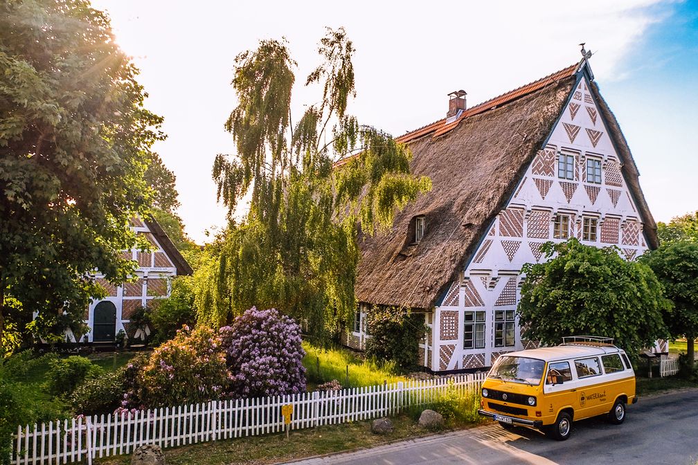 Waterkant Touren im Alten Land. Sanfter Tourismus vor Hamburgs Toren - Waterkant Touren setzen im Alten Land auf das Konzept "Soulsightseeing". Bild: "obs/Waterkant Touren GmbH und Co. KG/Konrad Herrfurth"