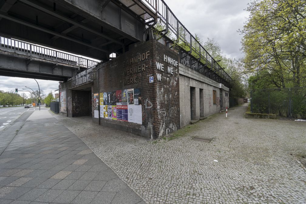 Siemensbahn: Bahnhof Wernerwerk (2017)