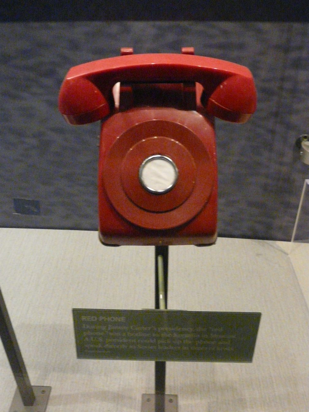 Ein Rotes Telefon aus der Zeit von Jimmy Carter, das aber nie Bestandteil des heißen Drahtes, sondern wohl nur des amerikanischen Defense Red Switch Networks war. (Symbolbild)
