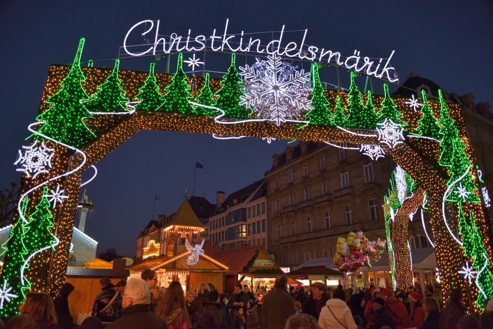 Eingang zum Weihnachtsmarkt (2013)