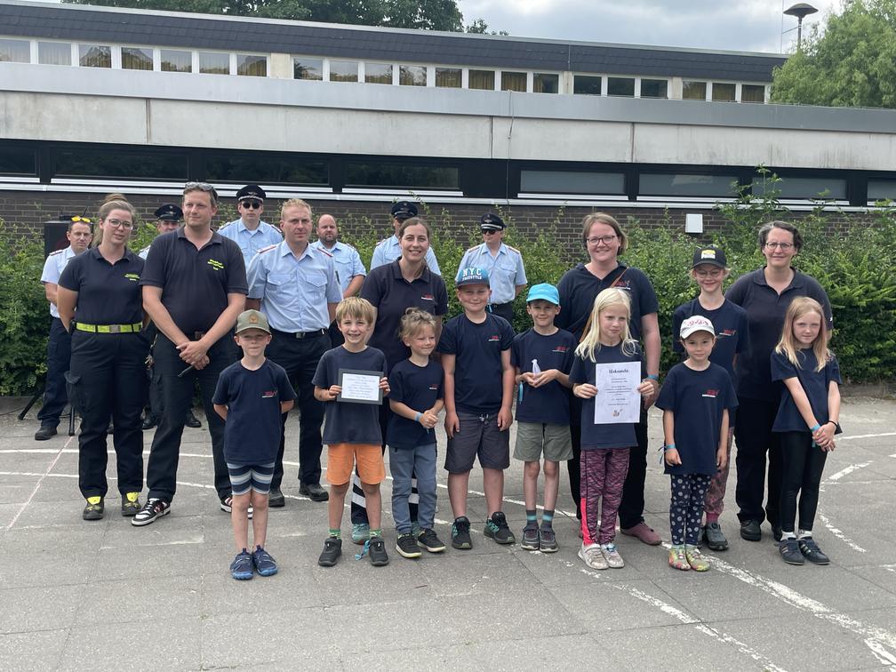 Die Siegergruppe von der Kinderfeuerwehr Sievershausen