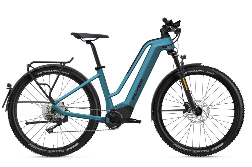 Wuchtige E-MTB-Reifen, 120 mm Federweg aber sonst ganz Trekking-E-Bike.