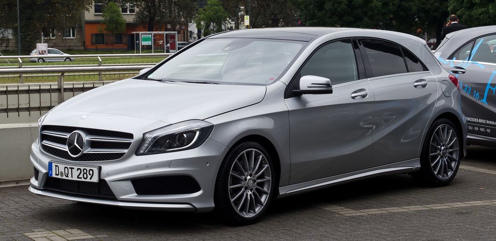 Mercedes-Benz A 250 BlueEFFICIENCY AMG Sport