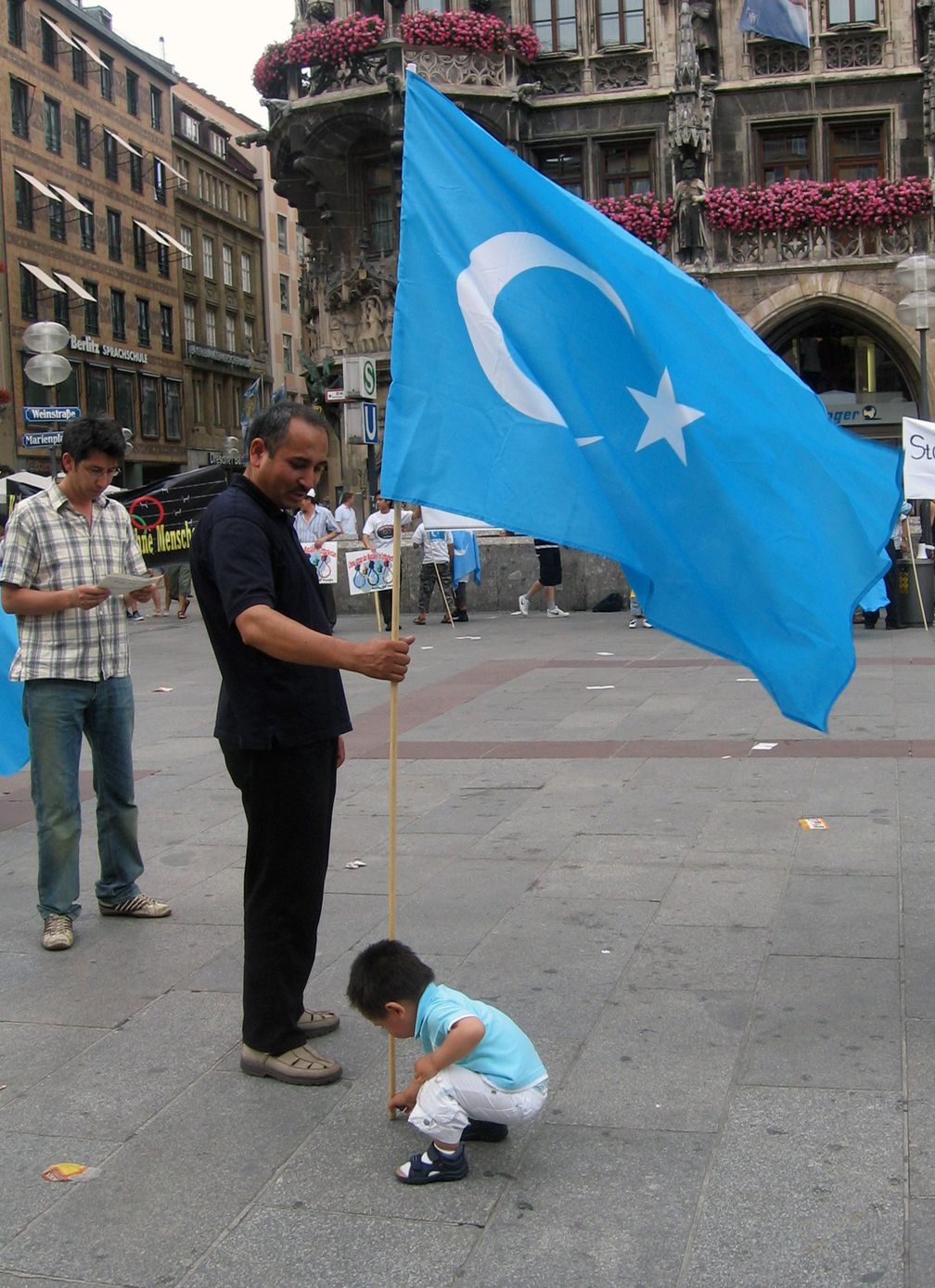 Uigurischer Protest in München 2008