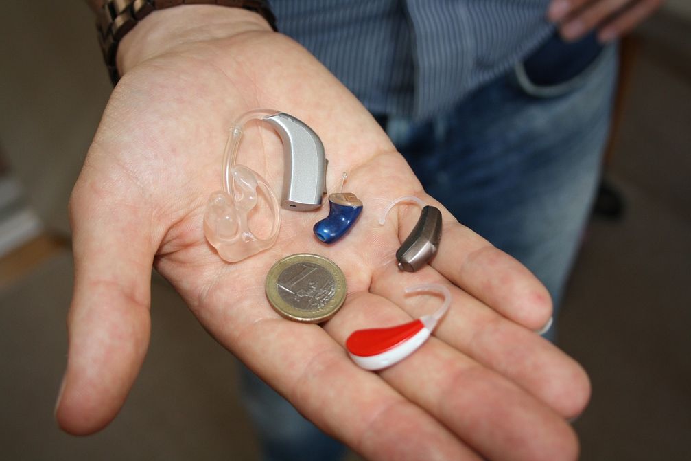Smarte-Systeme-sensible-Technik-H-rger-te-richtig-pflegen