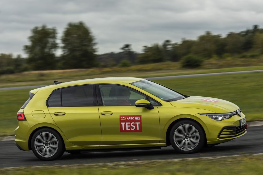 Sommerreifentest 2021 Contidrom / Bild: GTÜ Gesellschaft für Technische Überwachung mbH Fotograf: Konstantin Tschovikow/ACE Auto C