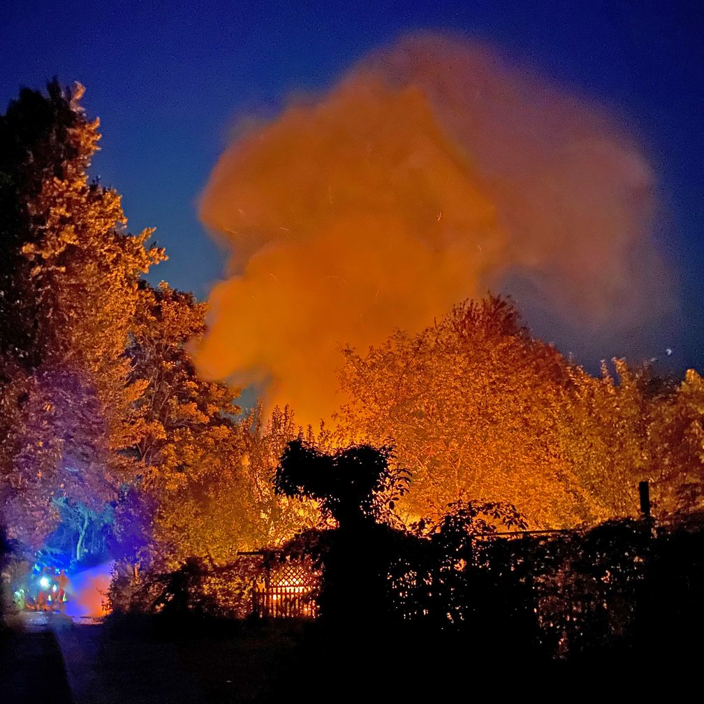 Der Vollbrand war schon weithin sichtbar. Bild: Polizei