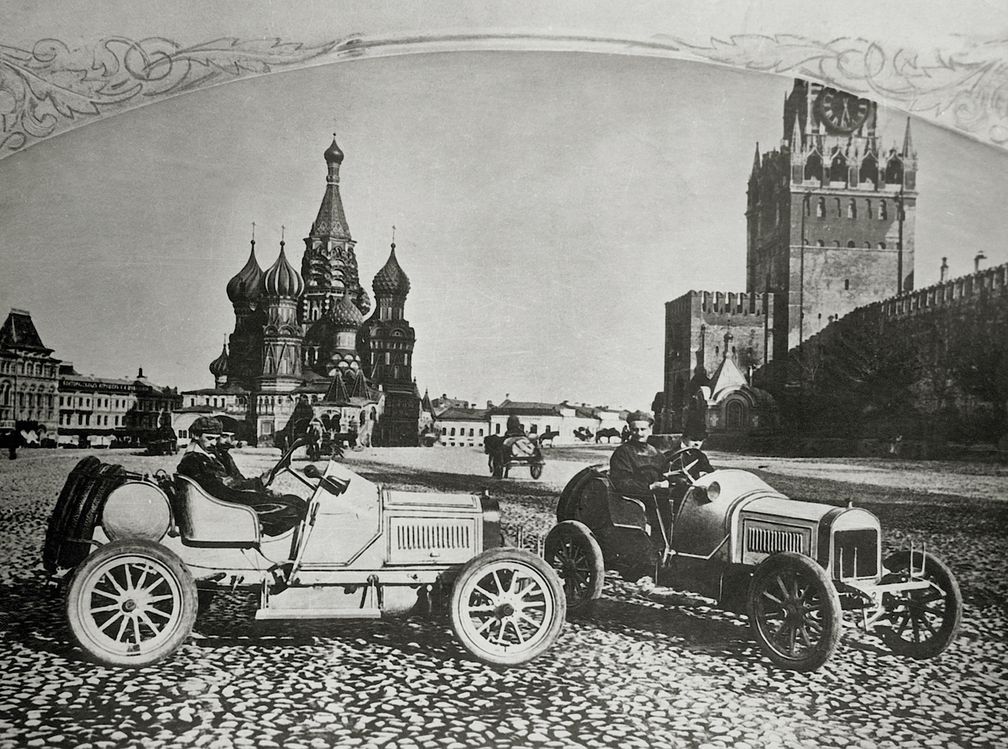 Einer der bedeutendsten Motorsporterfolge des damals noch jungen Automobilherstellers war der Sieg mit dem Laurin & Klement FC bei der Fernfahrt von St. Petersburg nach Moskau 1908.Bild: SMB Fotograf: Skoda Auto Deutschland GmbH