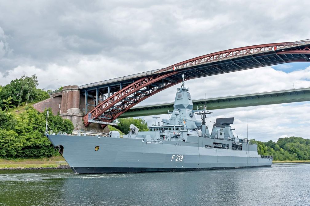 Die Fregatte "Sachsen"  Bild: Bundeswehr Fotograf: PIZ Ausrüstung, Informationstechnik und Nutzung