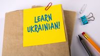 "Lern Ukrainisch!" klingt in der Ukraine zunehmend in schroffem Befehlston (Symbolbild). Bild: Gettyimages.ru / tumsasesedgars