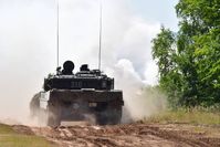 Im Bild: Kampfpanzer Leopard 2 A7V während einer Vorführung in Bad Frankenhausen. Bild: Sven Eckelkamp / Legion-media.ru