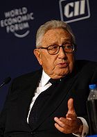Henry Kissinger Bild: Henry Kissinger - India Economic Summit 2008; Copyright World Economic Forum (www.weforum.org) swiss-image.ch/Photo by Norbert Schiller / de.wikipedia.org