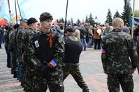 Milizen in Donezk (Symbolbild)