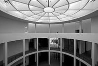 Pinakothek der Moderne Bild: Guido Wörlein, München / de.wikipedia.org