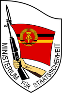 Wappen des Ministeriums für Staatssicherheit der DDR Bild: jgaray, based on Nickel Chromo's raster design (see Source and Other versions sections) from the original .jpg by en:User:Wiggy!  / de.wikipedia.org