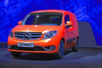 Der Mercedes-Benz Citan (intern: W 415) ist ein Hochdachkombi des deutschen Automobilherstellers Mercedes-Benz, der mittels Badge Engineering vom Renault Kangoo zweiter Generation abgeleitet ist.