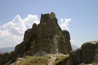 Auf diesem Felsen bei der anatolischen Stadt Van steht die alte Festungsanlage der Uratäer, jenem geheimnisvollen und bis heute wenig erforschtem Volk, dem der biblische Noah angehört haben soll. 