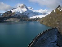 Die Gletscher Europas schwinden. Der Griessee (Kanton Wallis) wird vom Griesgletscher gespiesen, ein
Quelle: Martin Funk (idw)