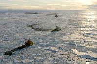 Die drei Eisbrecher in der Nähe des Nordpols. Foto: M. Jakobsson, IODP