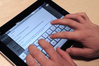 Apple iPad mit Bildschirmtastatur