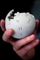 Wikipedia-Globus als 3D-Druck